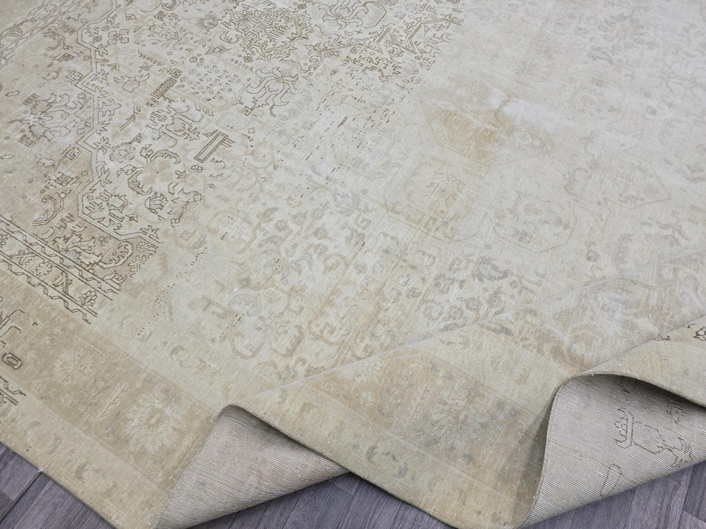 Vintage Neutral Oushak Rug: Handmade Turkish Area Carpet (9.45x12.85 ft)