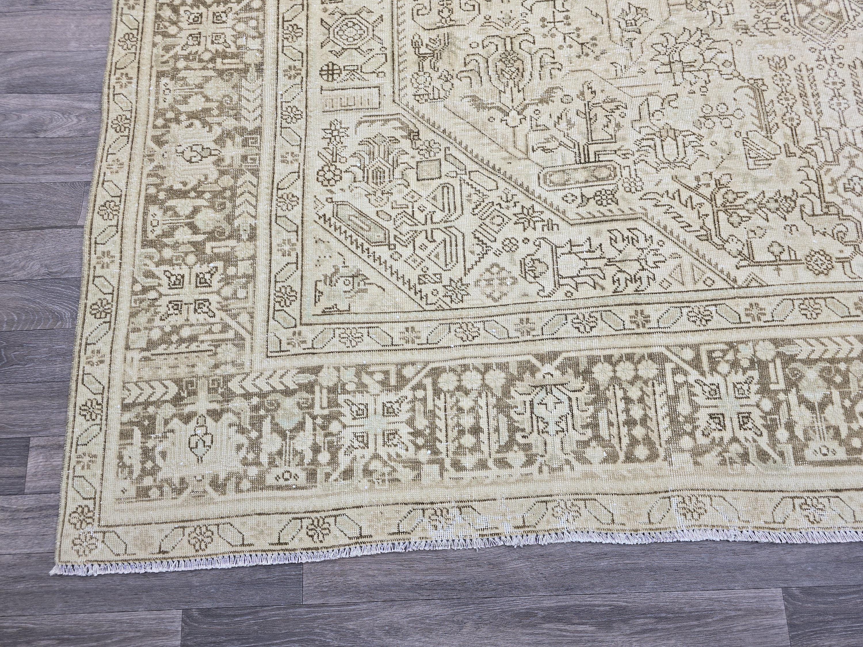 Handwoven Oushak Rug 9x12: Vintage Anatolian Wool Rug