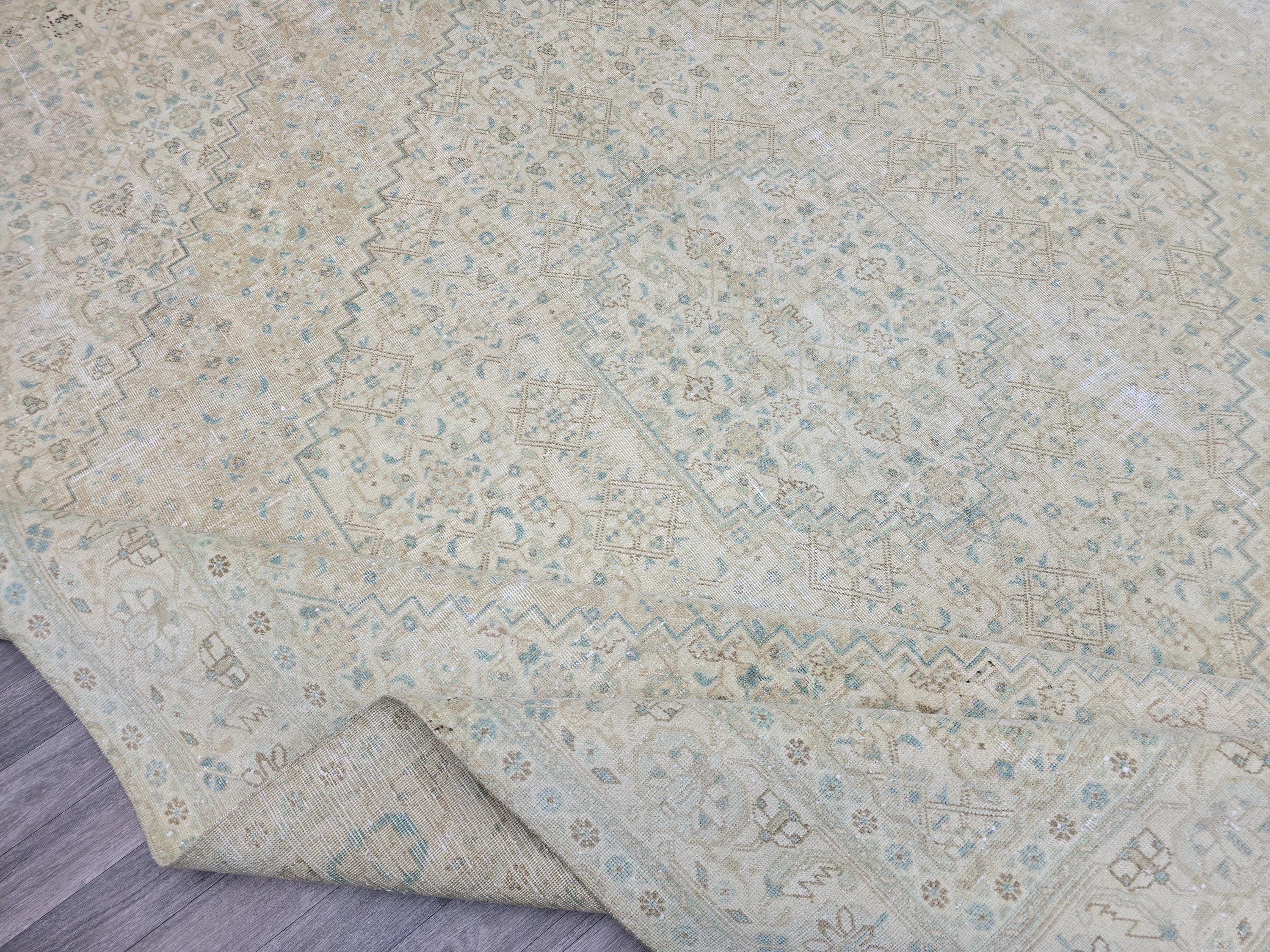 Oversized Neutral Oushak Rug (9.65x12 ft): Vintage Turkish Wool Carpet