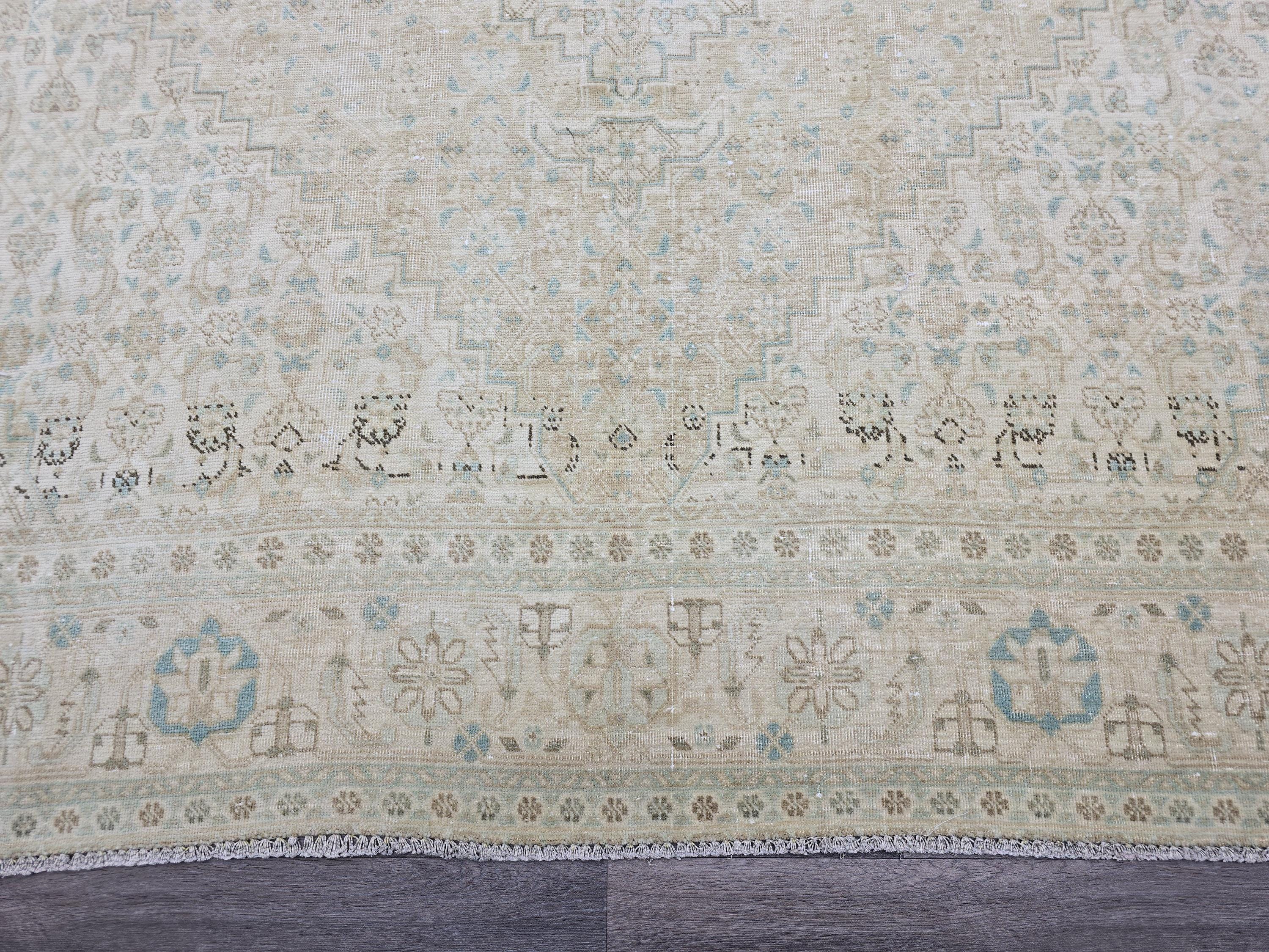 Oversized Neutral Oushak Rug (9.65x12 ft): Vintage Turkish Wool Carpet