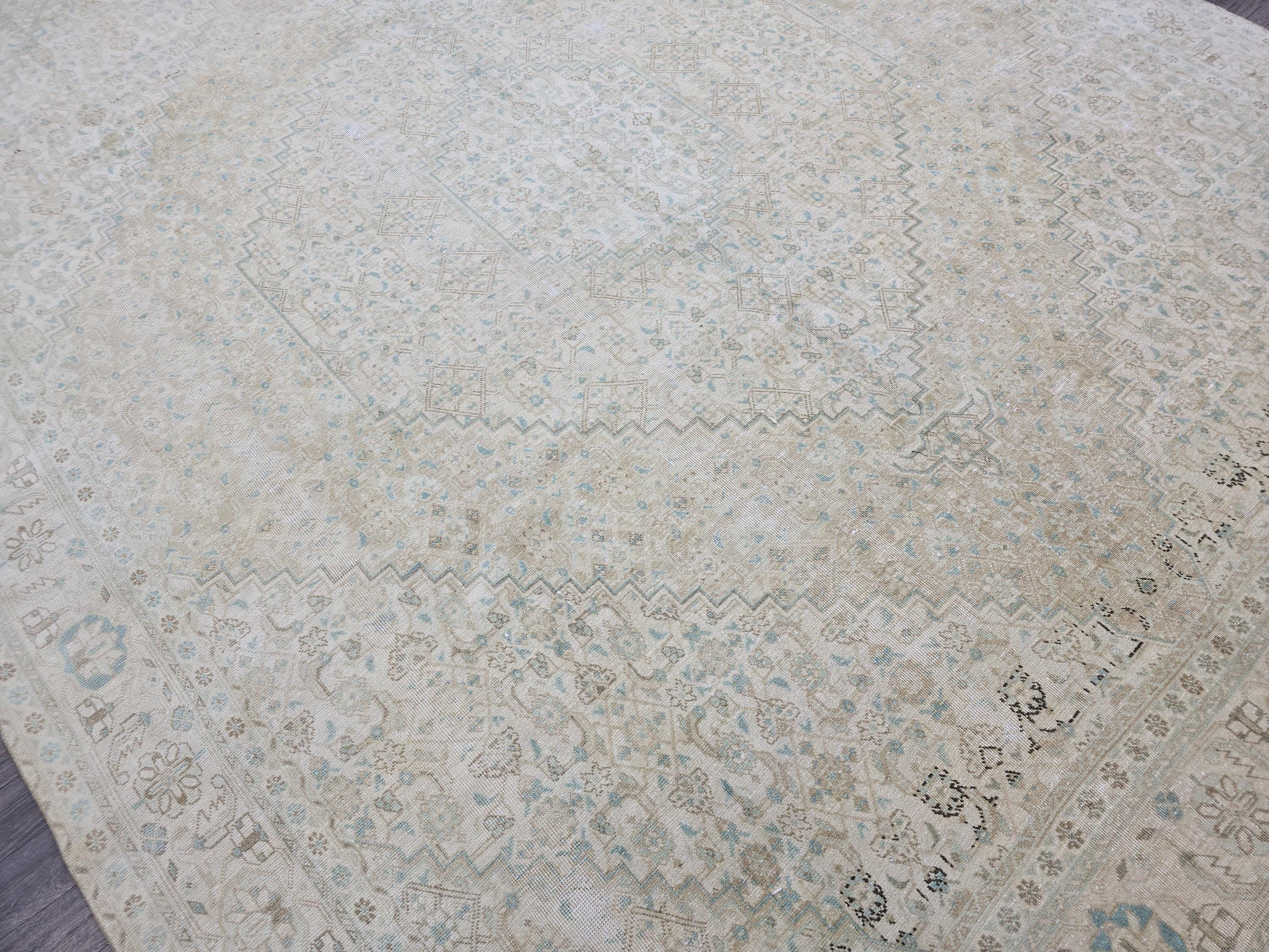 Oversized Neutral Oushak Rug (9.65x12 ft): Vintage Turkish Wool Carpet