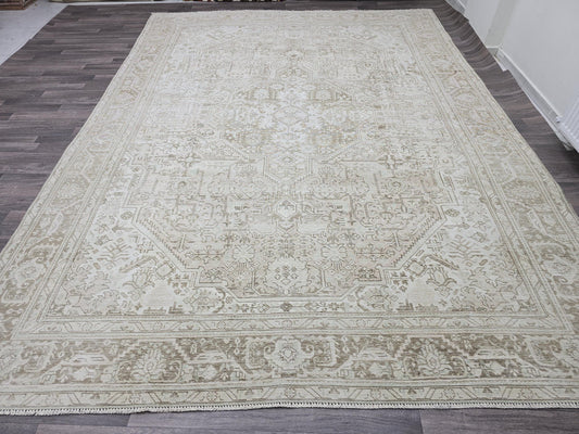 9x12 Oversize Neutral Vintage Heriz Area Rug Beige/Cream Brown Geometric Area rug for Livingroom, Bedroom and Diningroom/ Boho Decor Rug