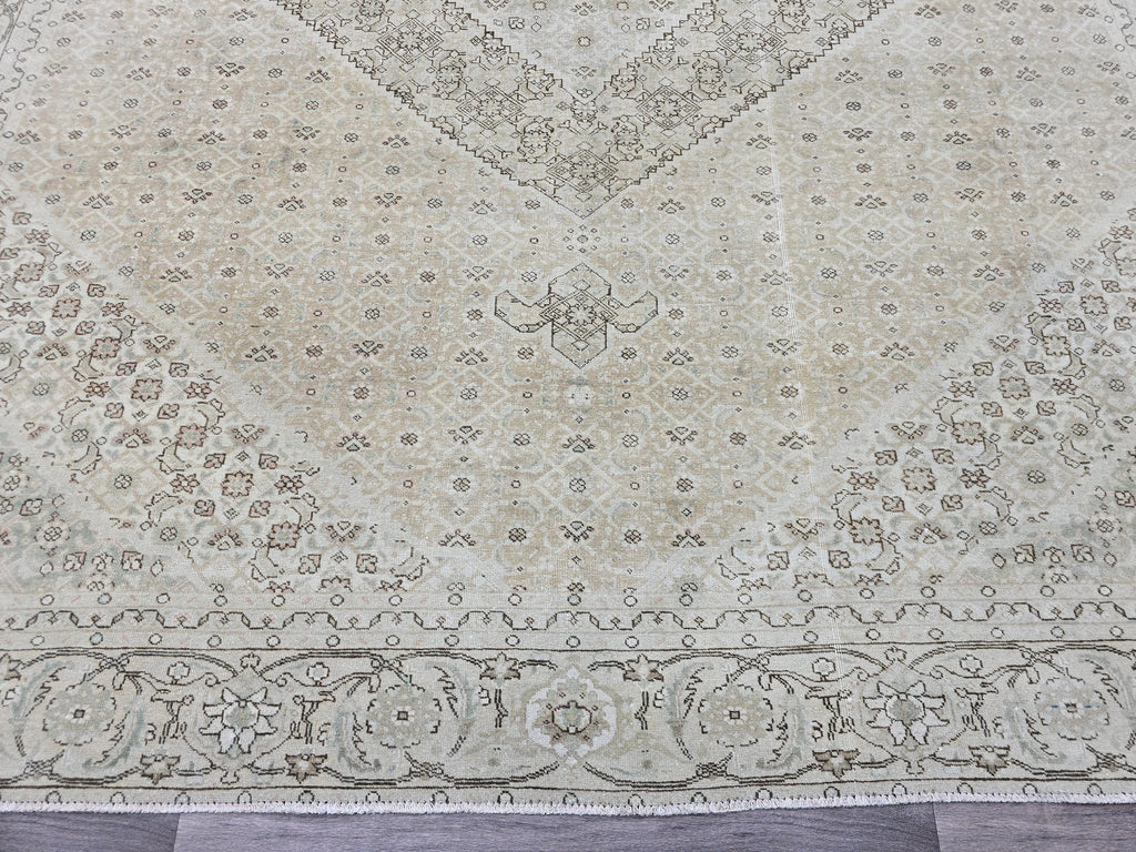 10x12 Heriz Rug: Neutral Vintage Wool Area Rug