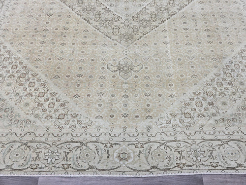 10x12 Heriz Rug: Neutral Vintage Wool Area Rug