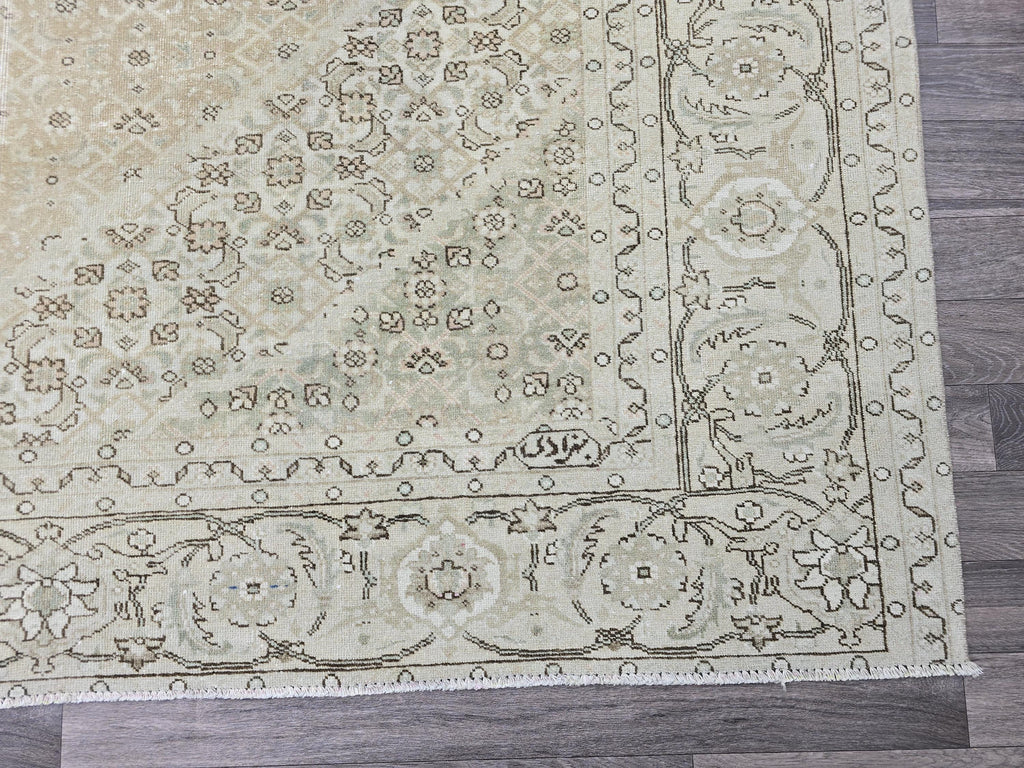 10x12 Heriz Rug: Neutral Vintage Wool Area Rug