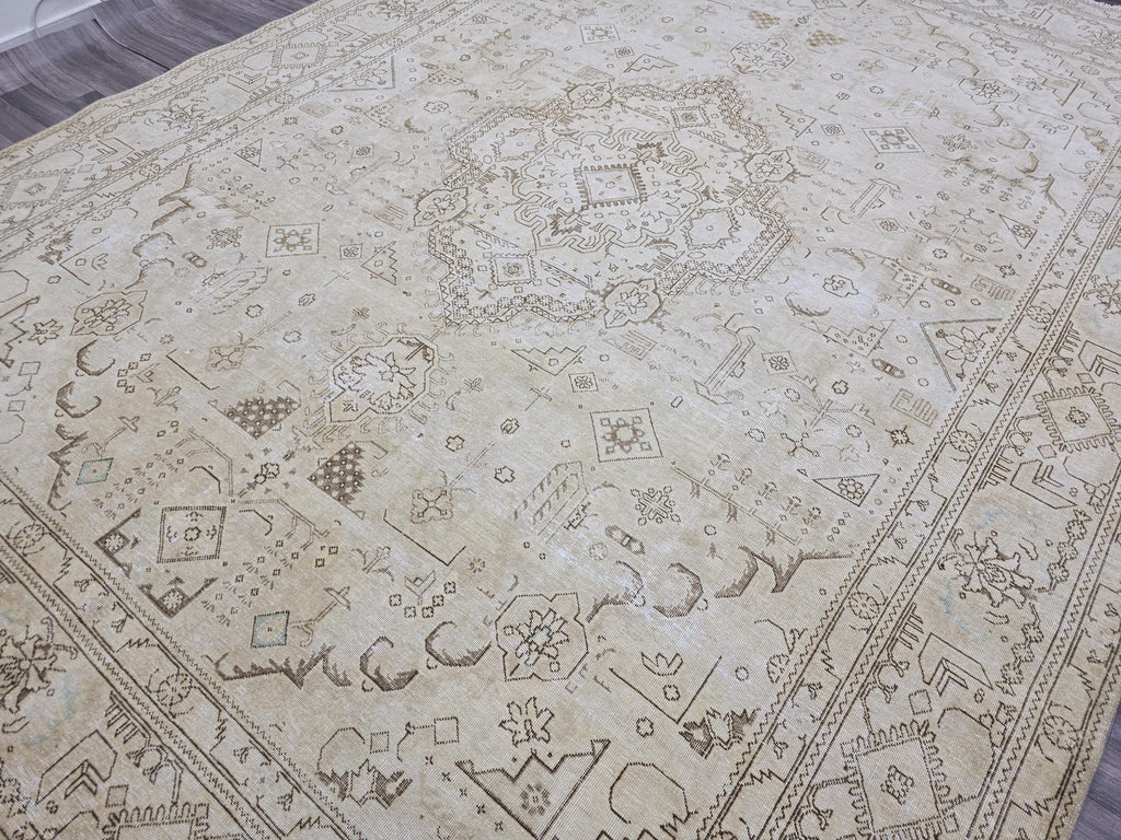 Oversized Turkish Oushak Rug: 9.65 x 12.6 Beige Medallion Wool Carpet