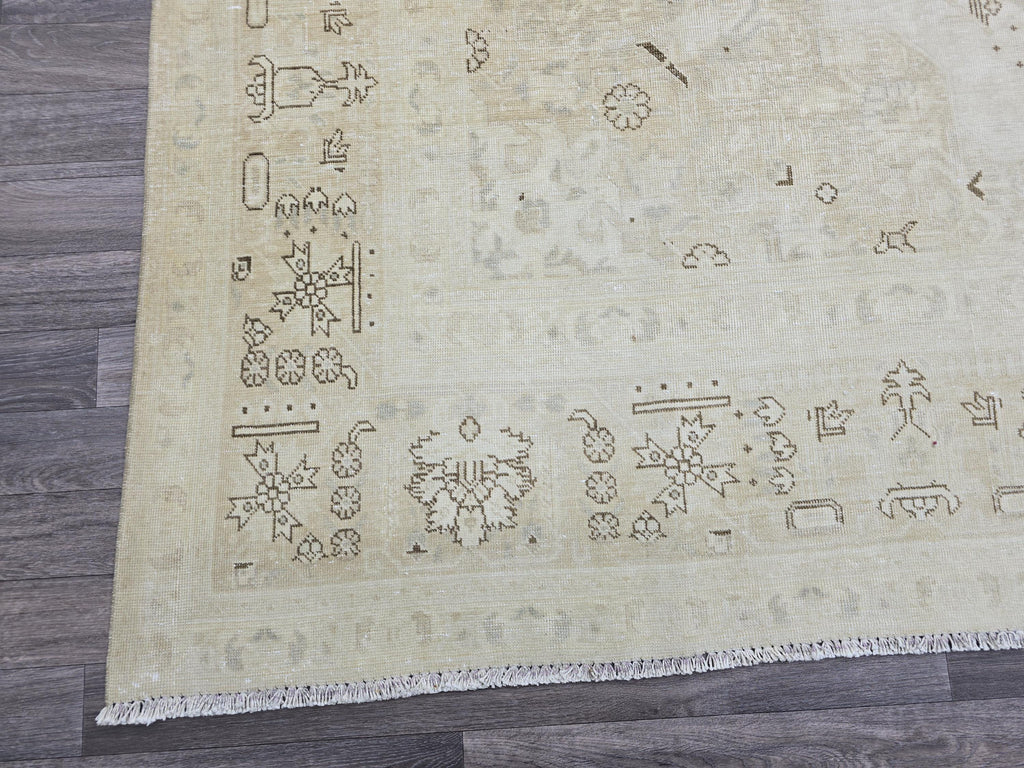 Vintage Neutral Oushak Rug: Handmade Turkish Area Carpet (9.45x12.85 ft)