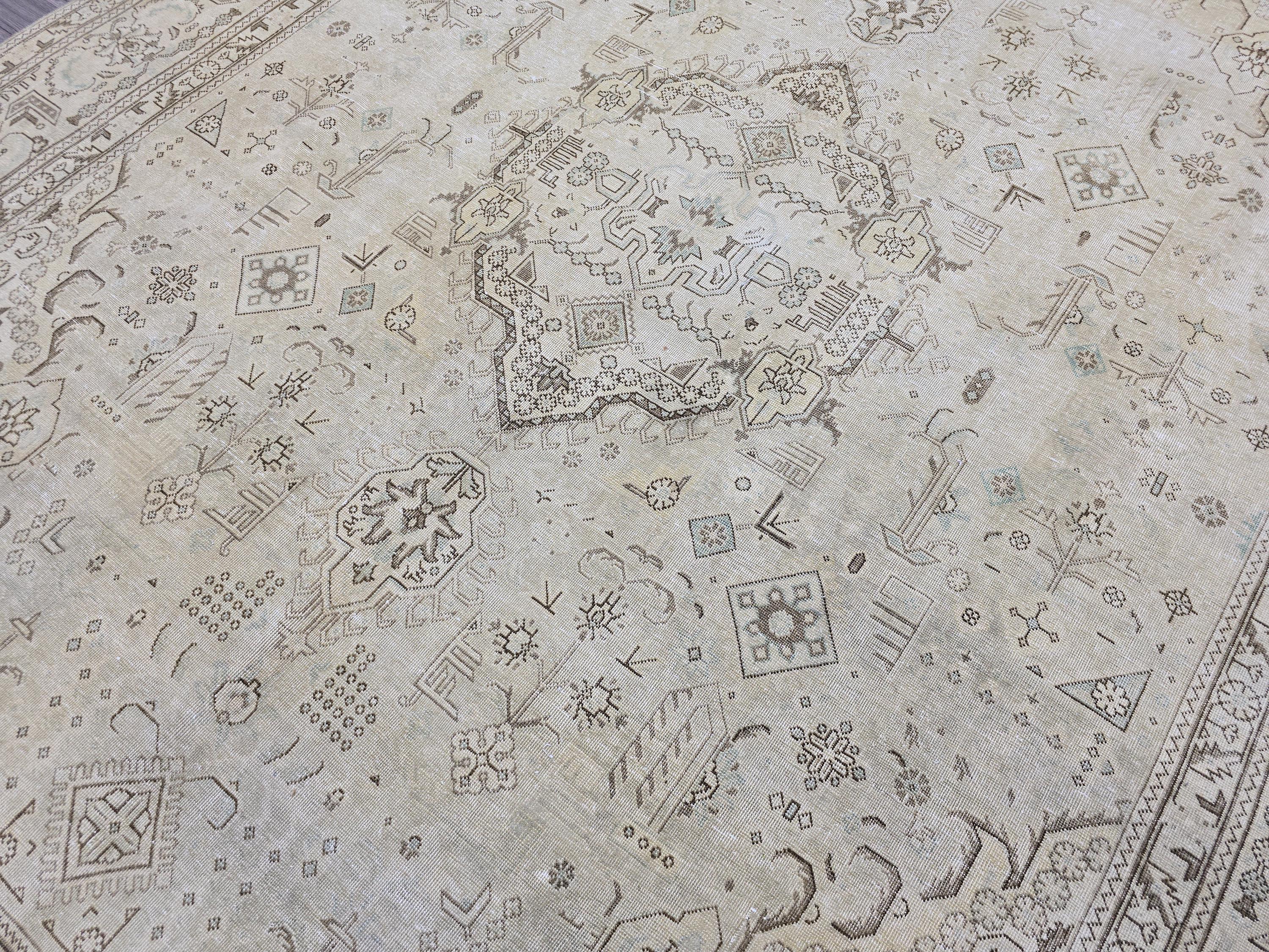 Vintage Oushak Rug: Large Neutral Beige Turkish Area Rug (9'7" x 12'5")