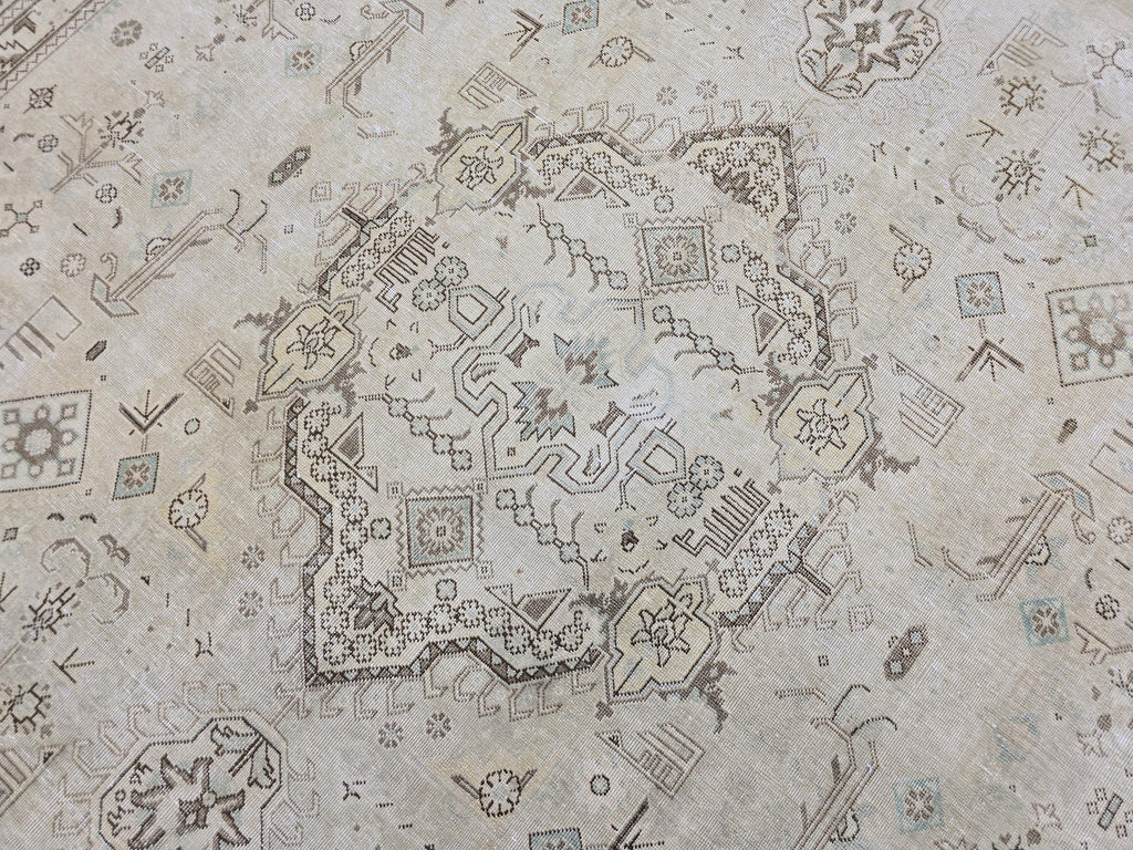 Vintage Oushak Rug: Large Neutral Beige Turkish Area Rug (9'7" x 12'5")