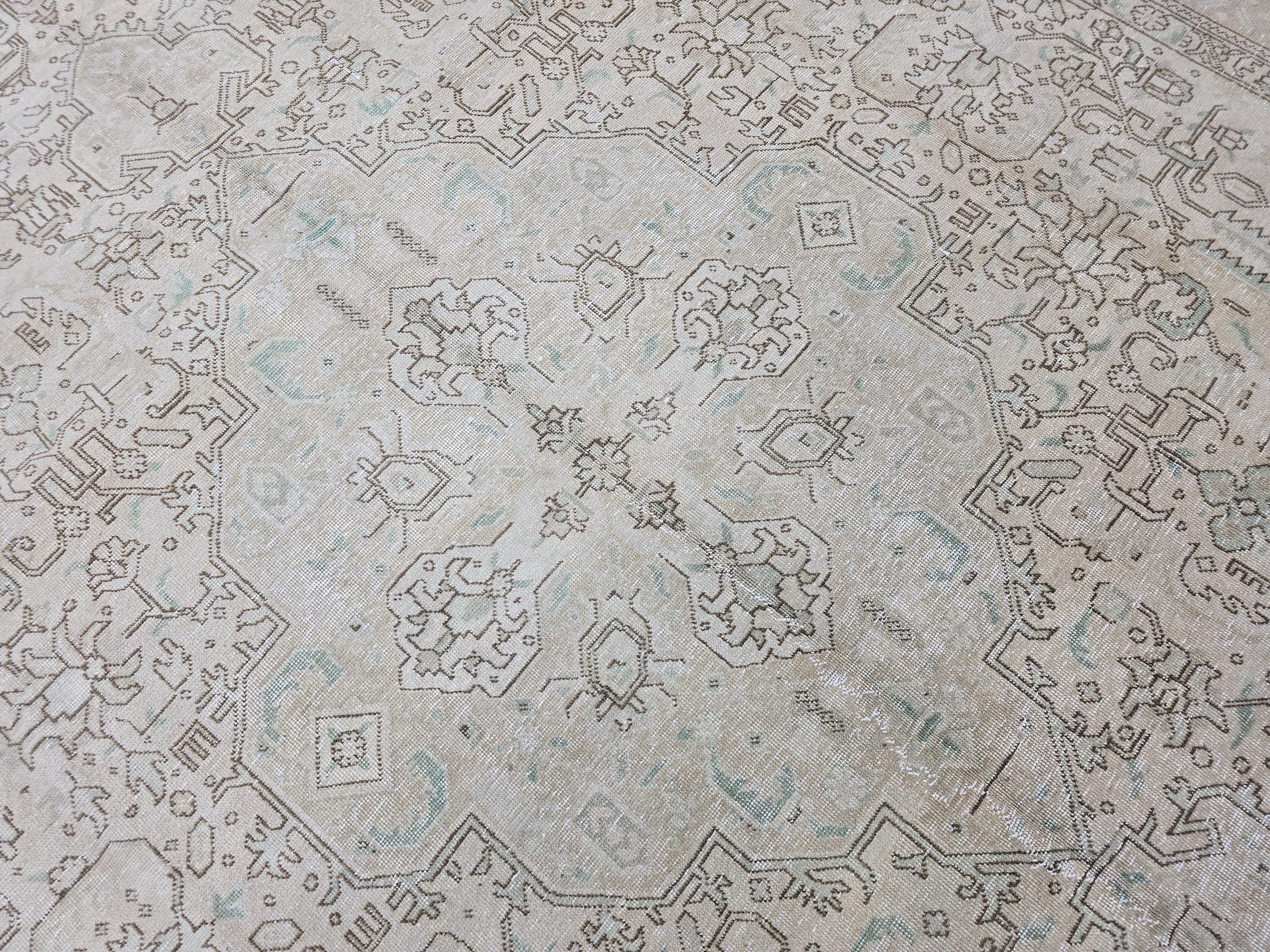 Large Neutral Turkish Wool Rug: Hand-Knotted Vintage Heriz (9.35x12.60 ft)