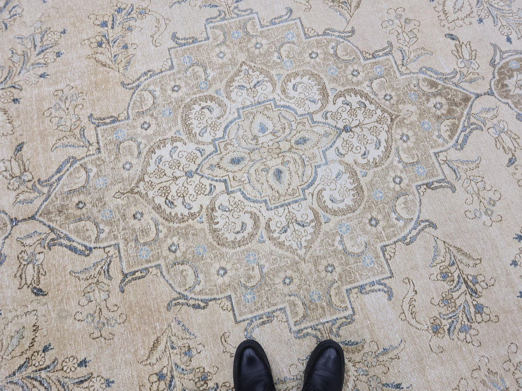 Vintage Turkish Oushak Rug: 10x13 Beige & Blue Handknotted Wool Carpet