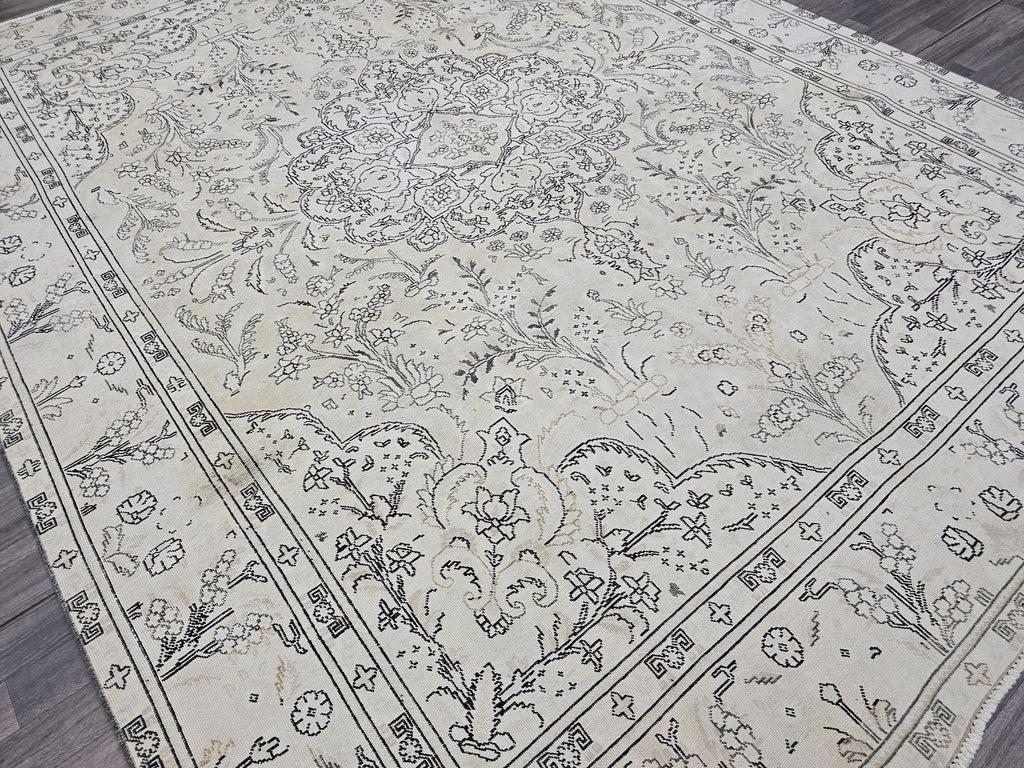 Oversize Cream Turkish Rug 10x12: Muted Vintage Wool Carpet