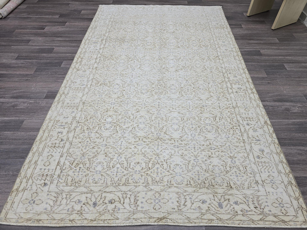 Vintage Turkish Oushak Rug 5x8: Handmade Wool Beige Carpet