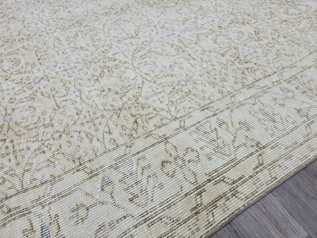 Vintage Turkish Oushak Rug 5x8: Handmade Wool Beige Carpet