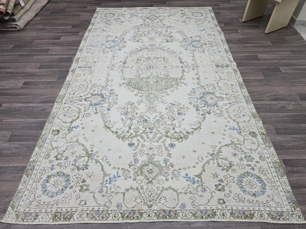 6x9 Vintage Turkish Oushak Rug: Handwoven Wool Cream Floral Carpet