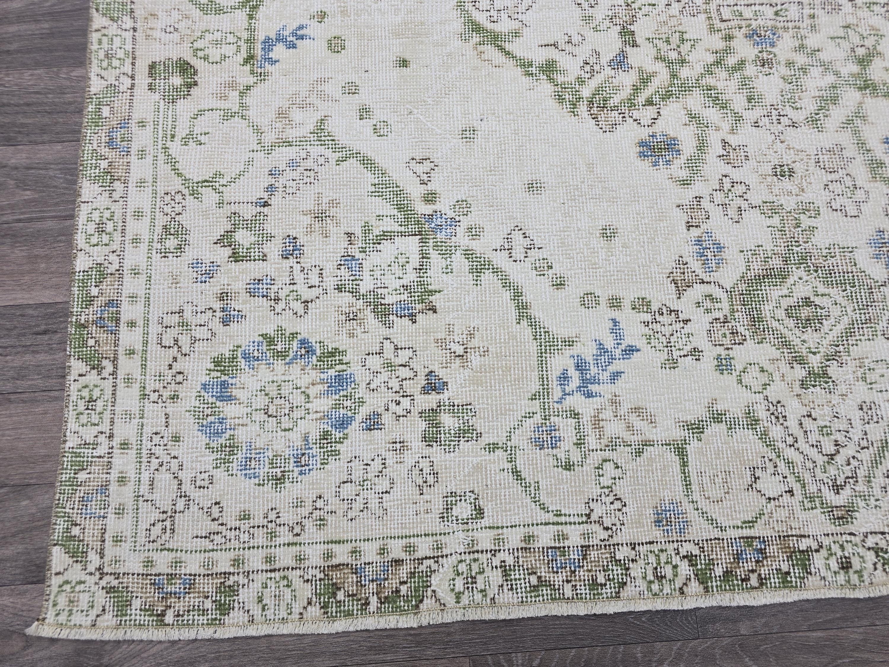 6x9 Vintage Turkish Oushak Rug: Handwoven Wool Cream Floral Carpet
