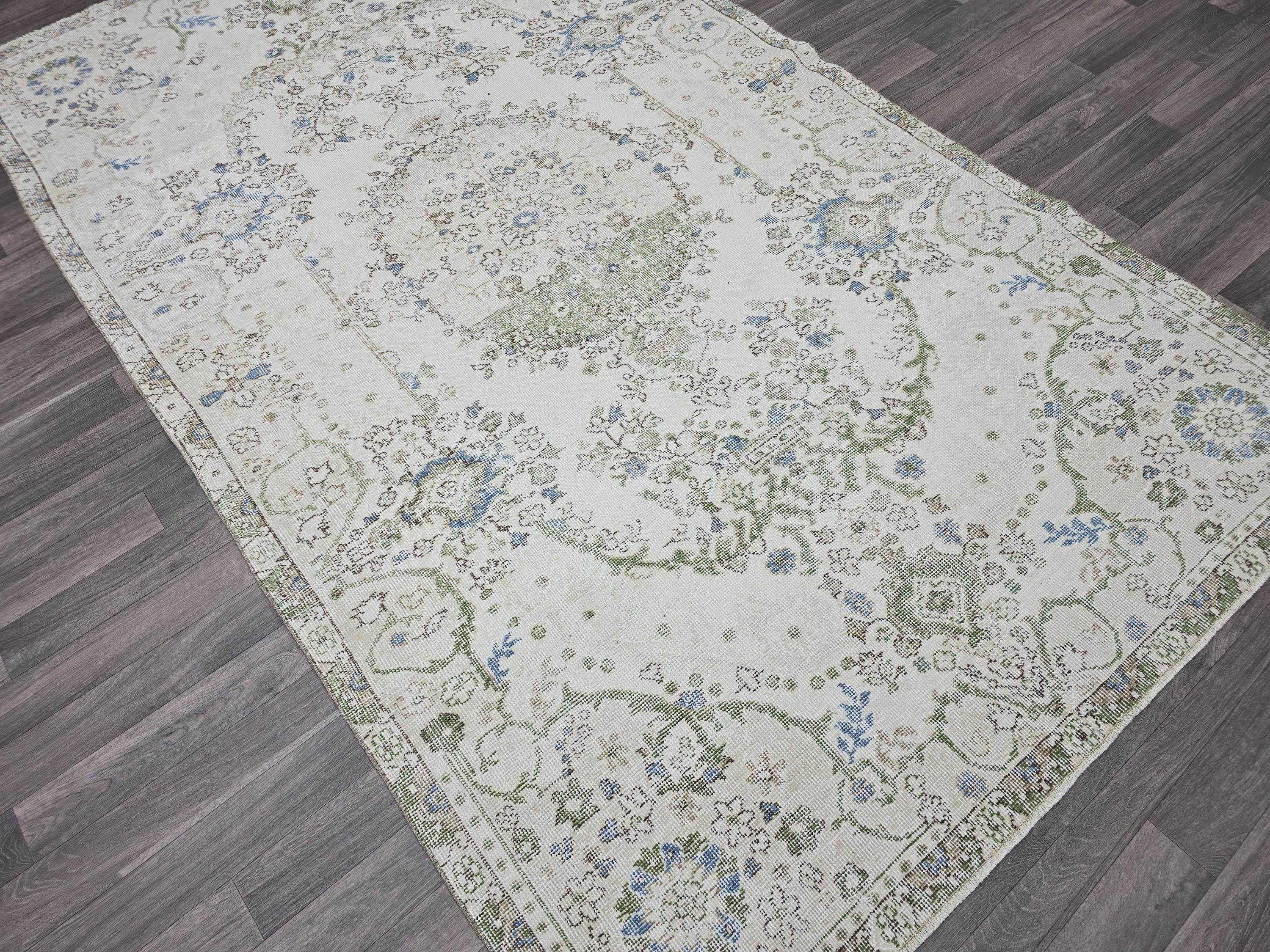 6x9 Vintage Turkish Oushak Rug: Handwoven Wool Cream Floral Carpet