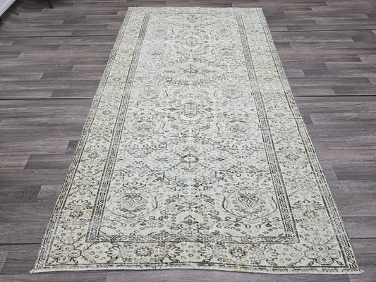 5x8 Vintage Handknotted Persian Rug: Cream Beige Wool Oriental Carpet