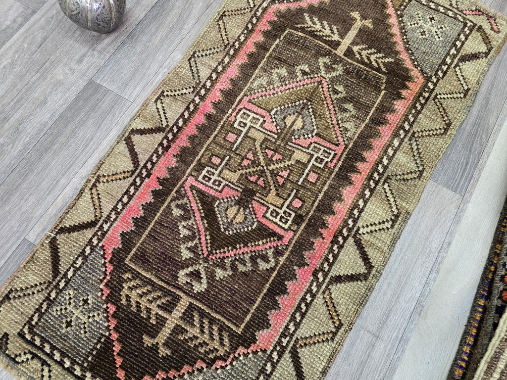 Vintage Turkish Oushak Rug: 20x39 Boho Earthy Entryway Mat