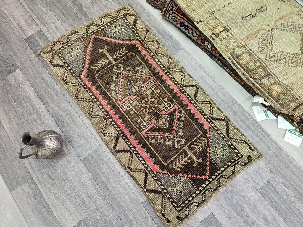 Vintage Turkish Oushak Rug: 20x39 Boho Earthy Entryway Mat