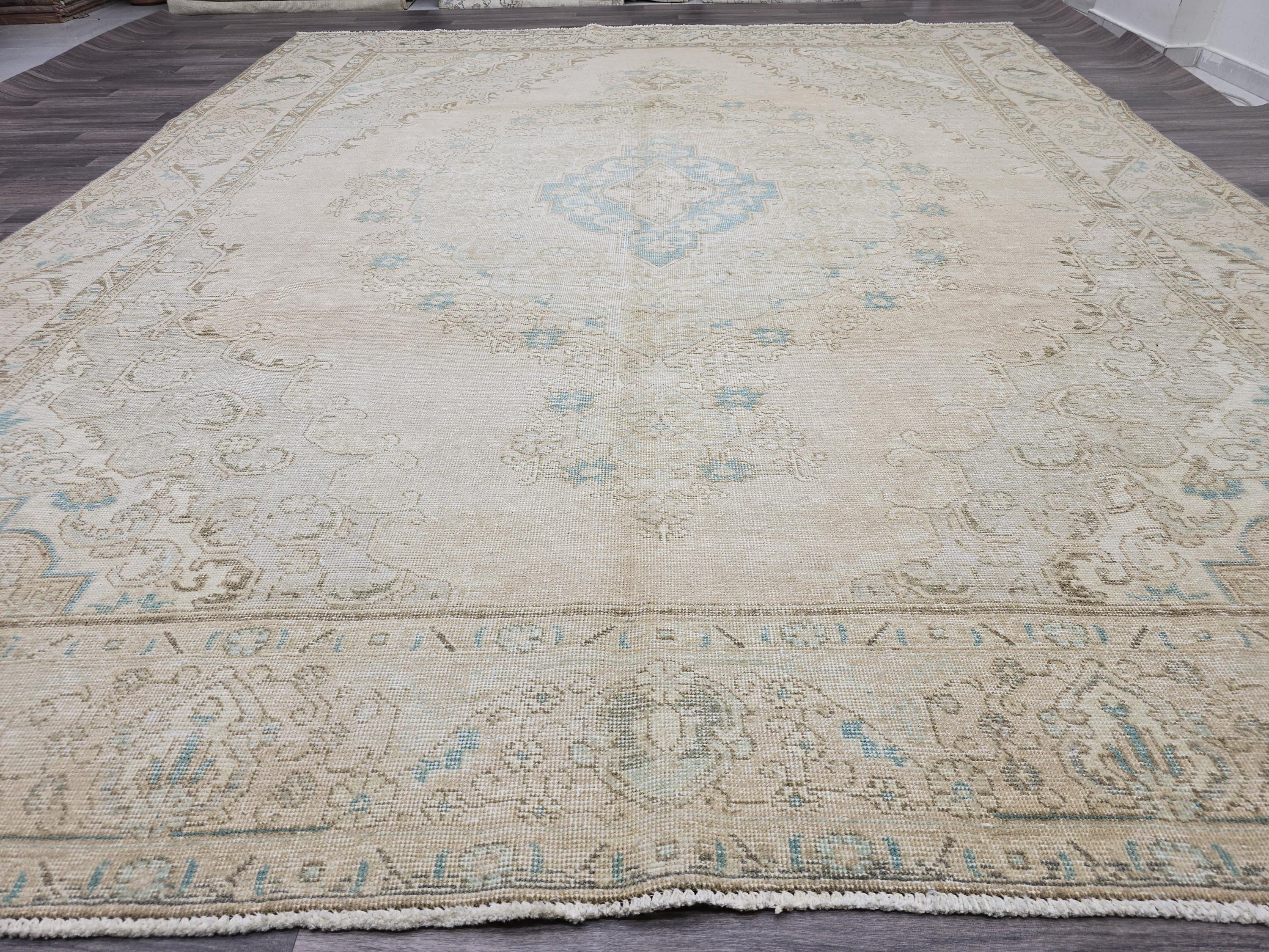 9x12 Beige Blue Faded Vintage Turkish Area Rug/ Natural Wool Rug / Authentic Carpet