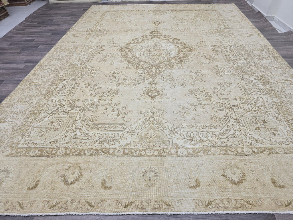 Vintage Turkish Oushak Rug: 9x12 Beige Wool Handmade Carpet