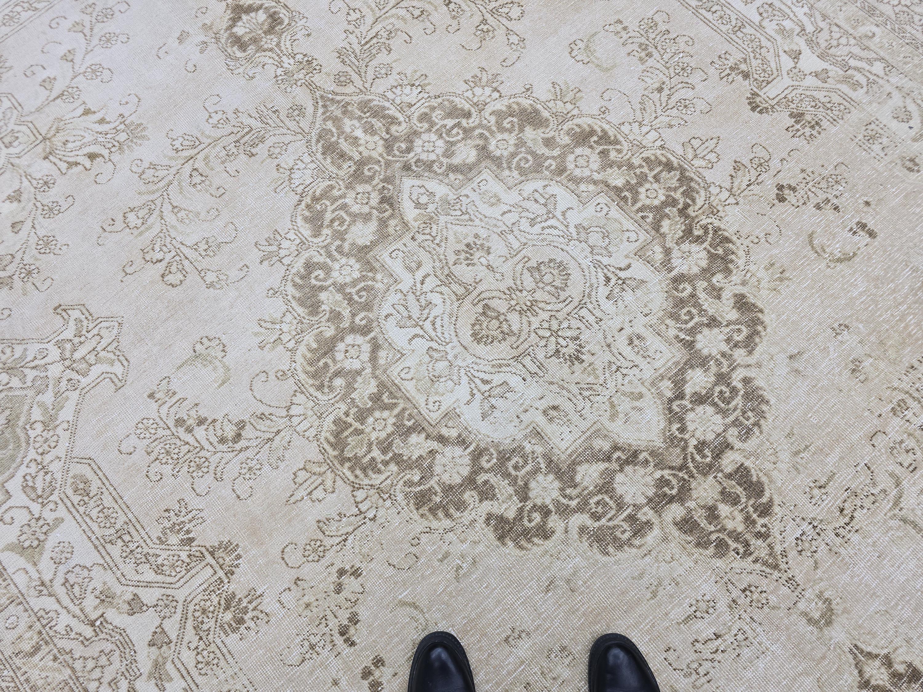 Vintage Turkish Oushak Rug: 9x12 Beige Wool Handmade Carpet