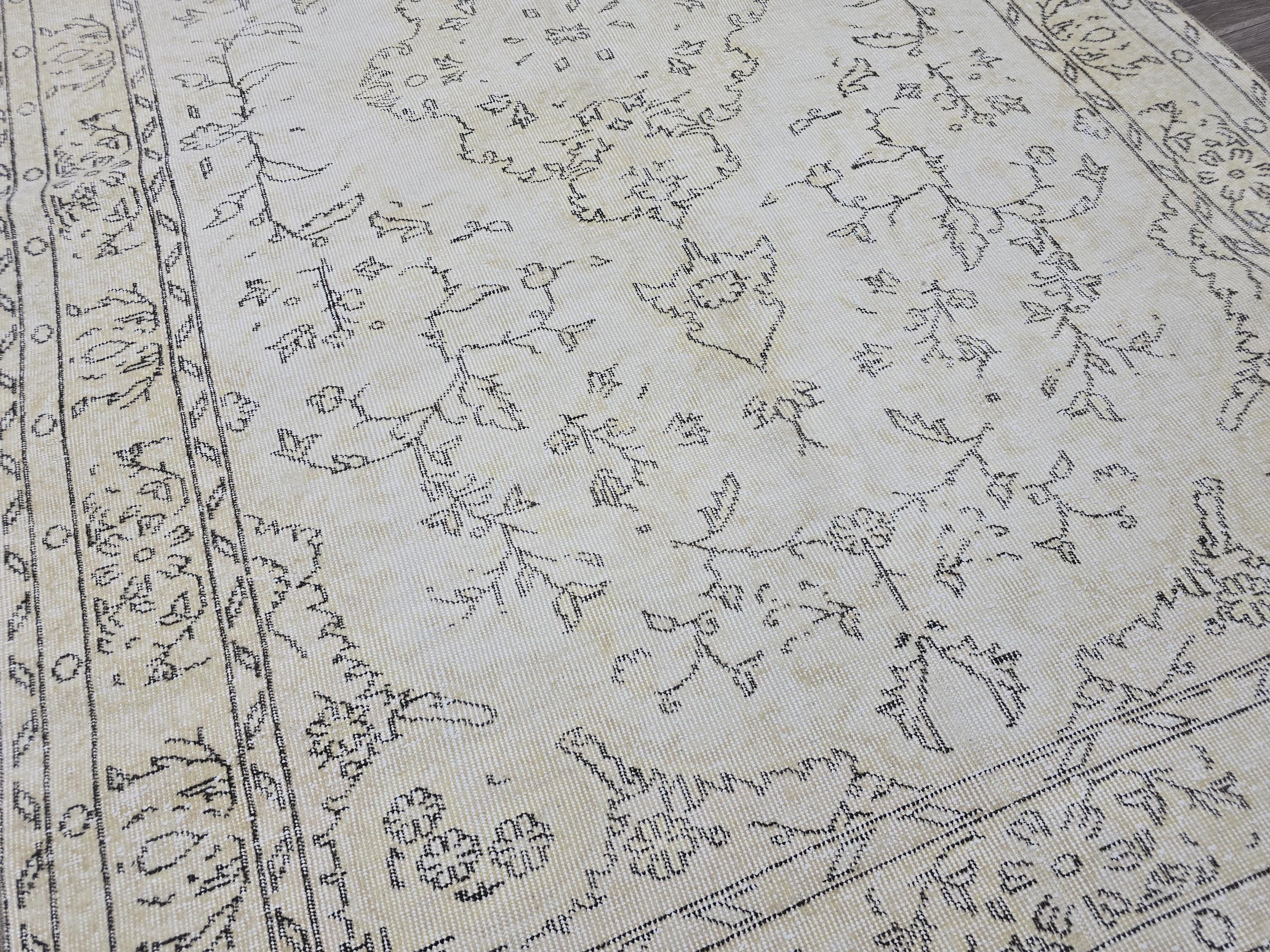 Vintage Turkish Oushak Rug: 5x9 Cream Floral Wool Carpet