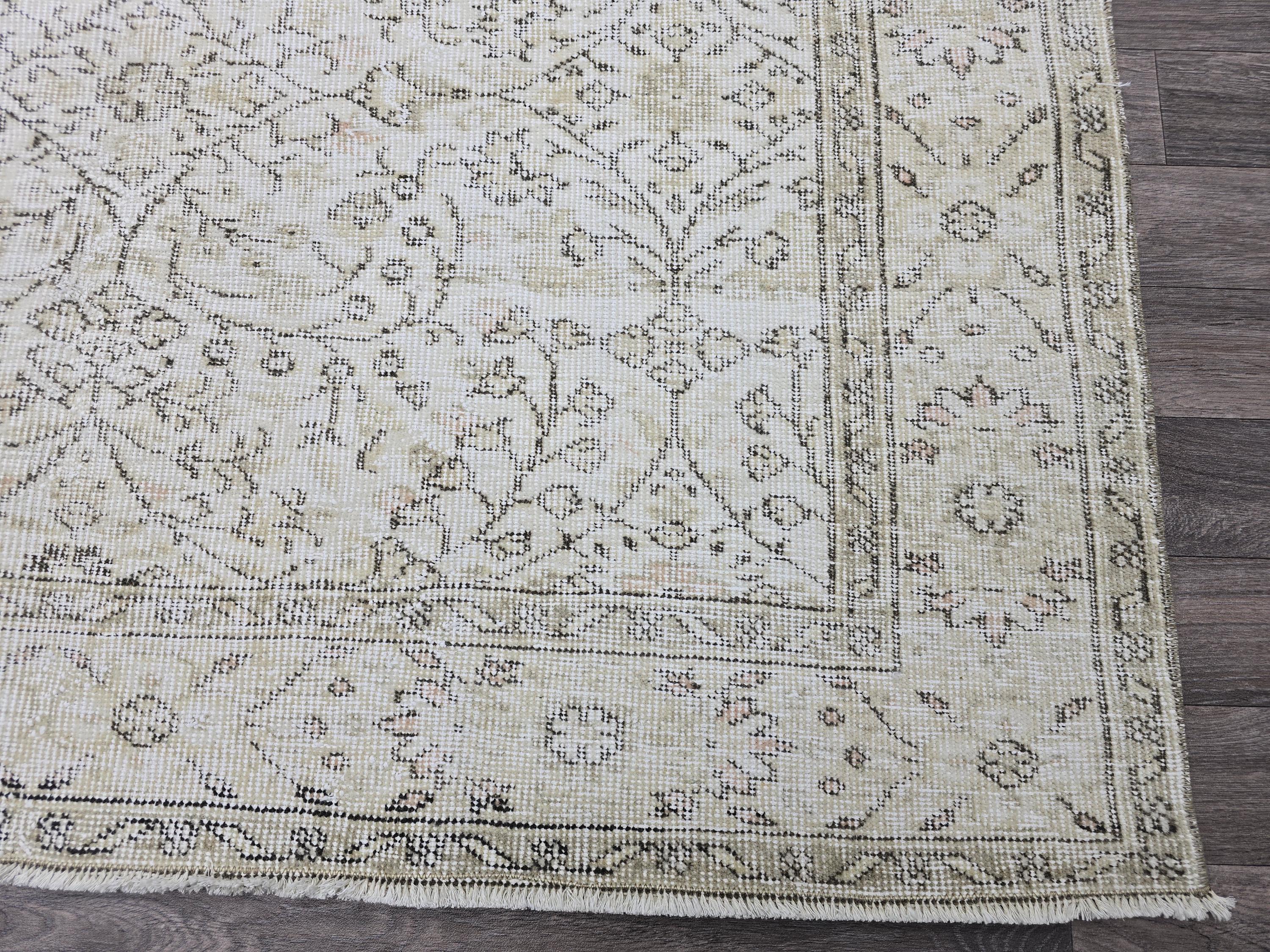 Vintage Turkish Oushak Rug 5x9: Handknotted Wool Floral Carpet