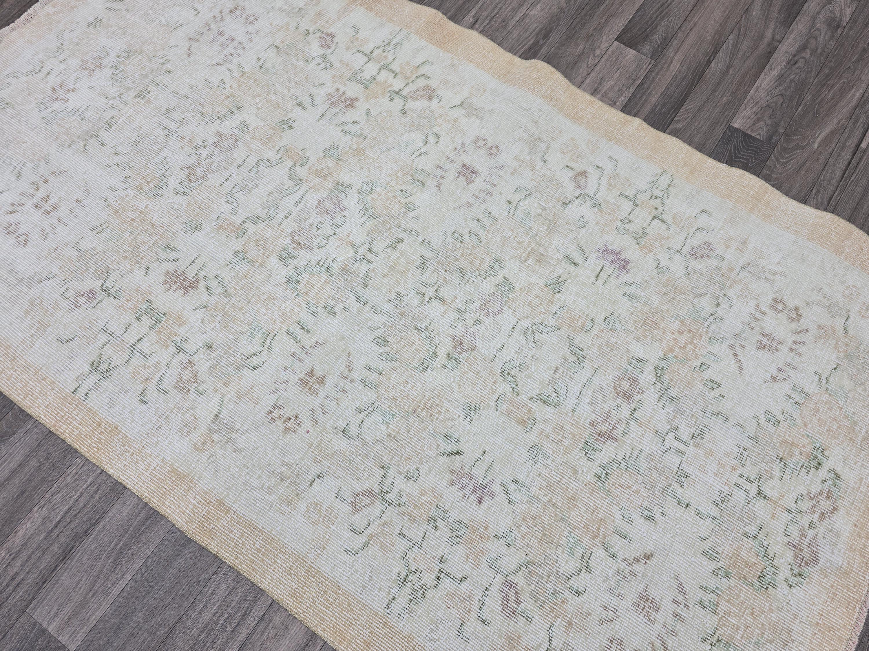 4x6 Vintage Turkish Oushak Rug: Hand-Knotted Wool, Cream Beige Floral