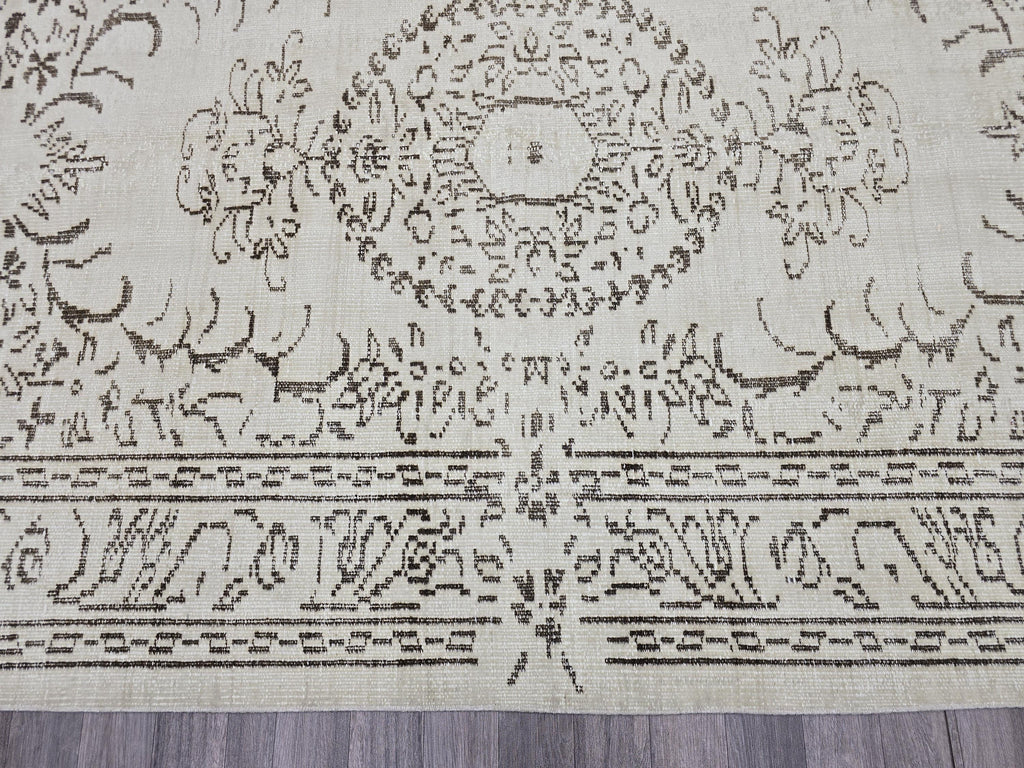 5x8 Vintage Oushak Rug: Cream & Brown Medallion, Handmade Wool