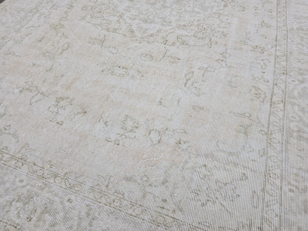 Vintage Oushak Rug 6x10: Handknotted Turkish Wool Carpet