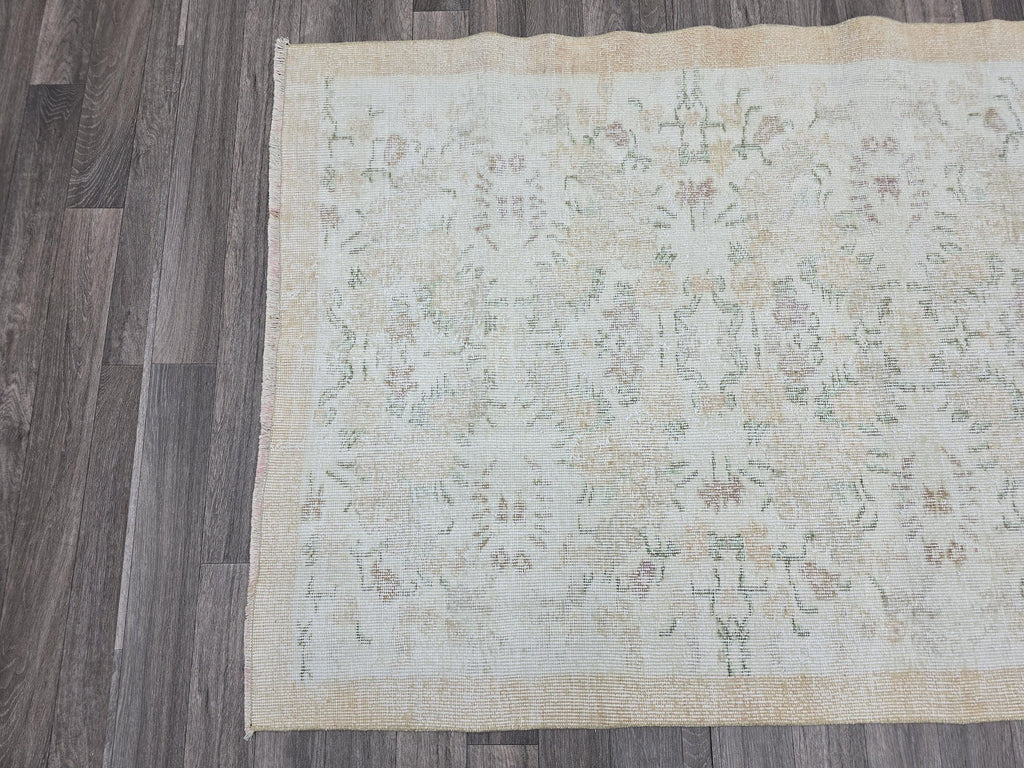 4x6 Vintage Turkish Oushak Rug: Hand-Knotted Wool, Cream Beige Floral