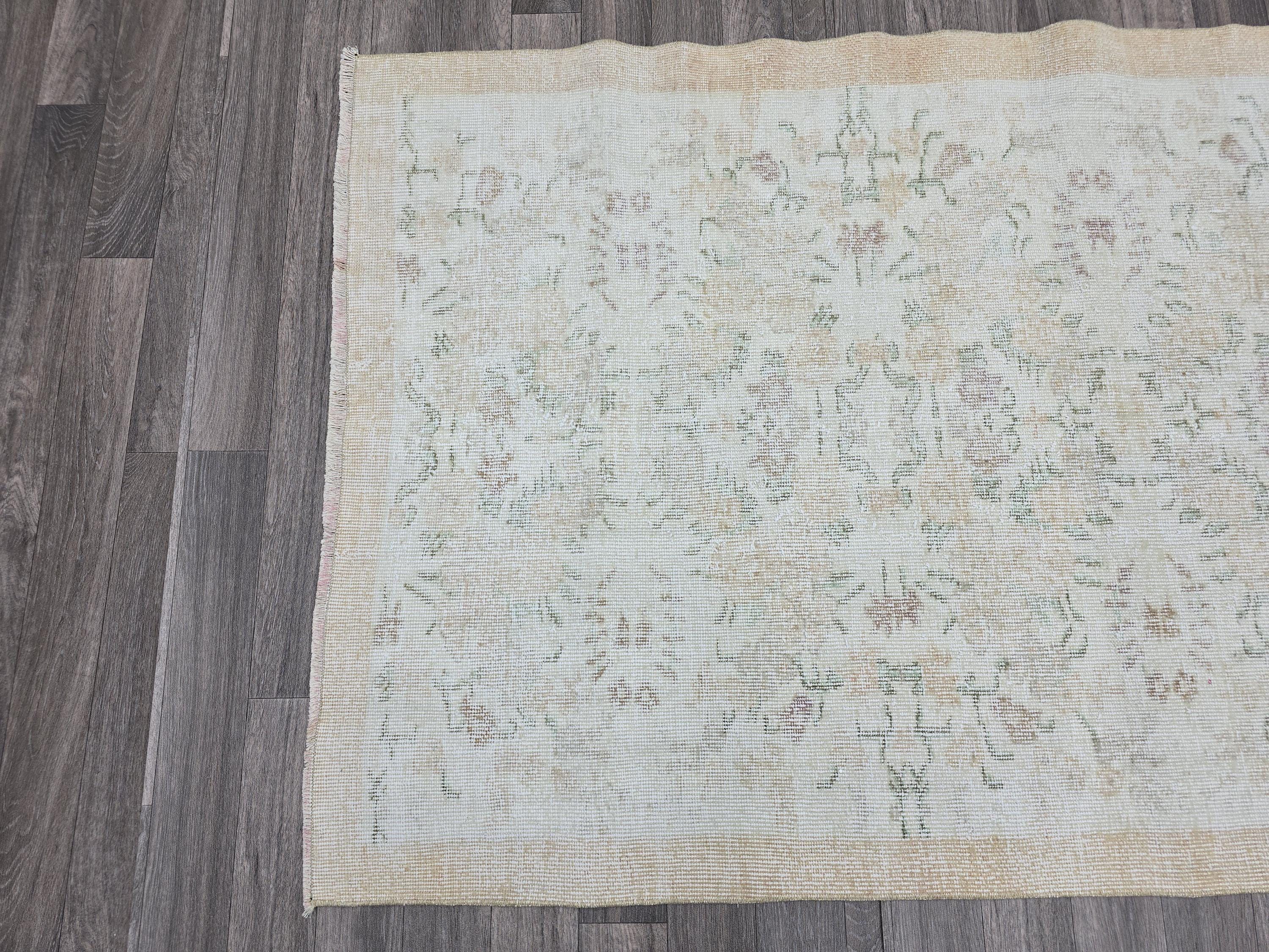 4x6 Vintage Turkish Oushak Rug: Hand-Knotted Wool, Cream Beige Floral