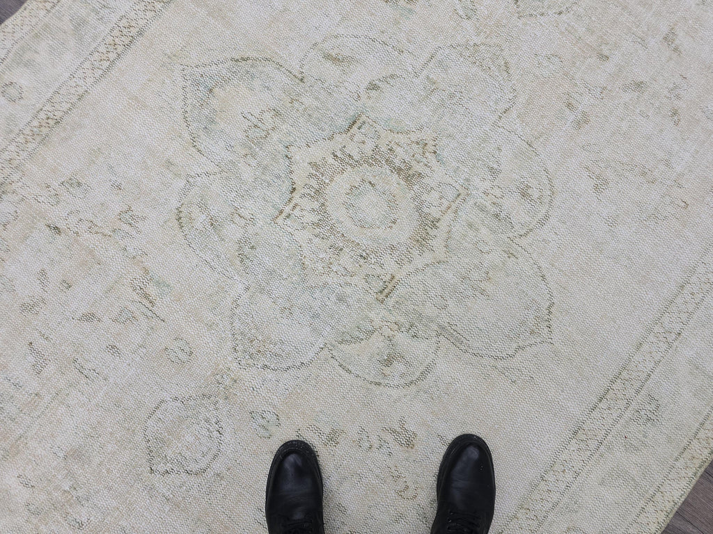 6x10 Vintage Oushak Rug: Hand-Knotted Wool Persian Cream Carpet
