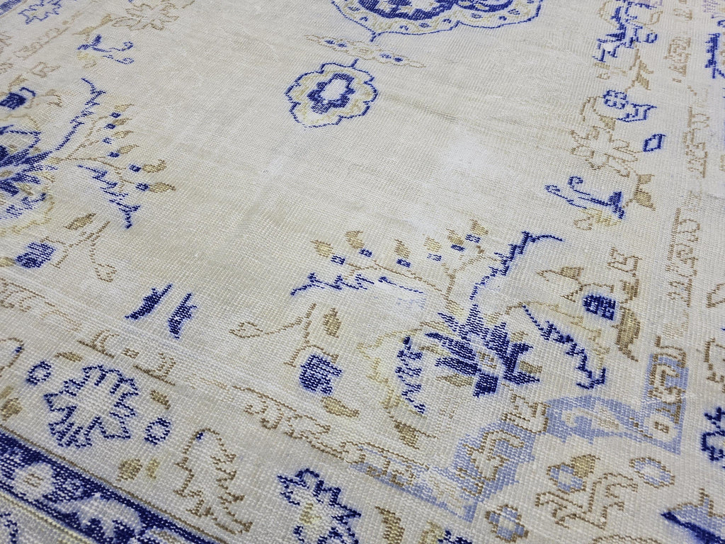 7x11 Vintage Oushak Wool Rug: Hand-Knotted Turkish Medallion Design