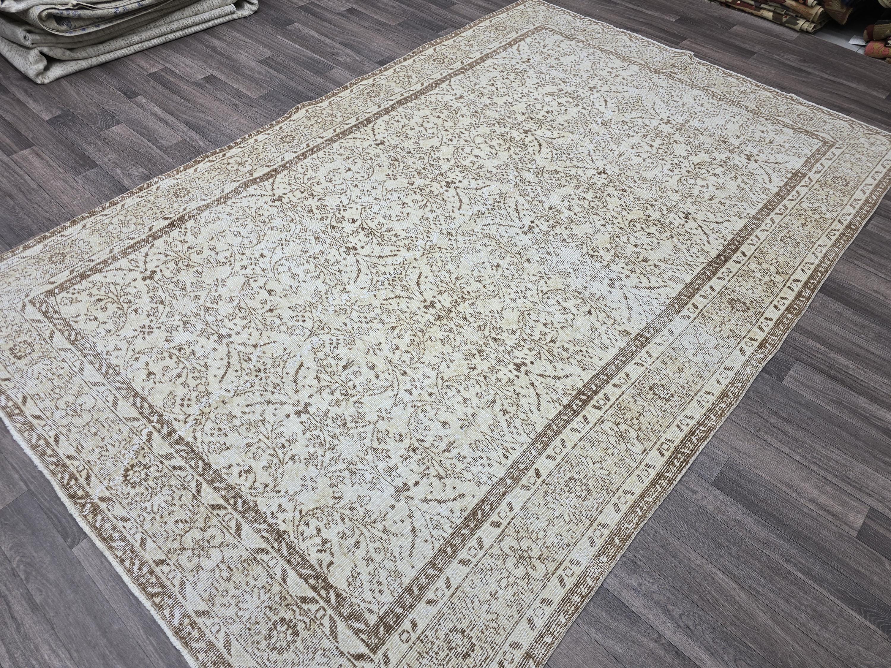 Vintage Turkish Oushak Rug 6x9: Handknotted Wool Floral Carpet