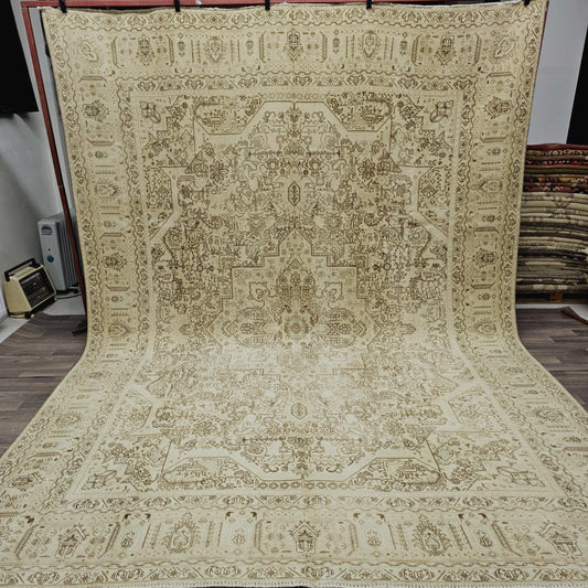 Neutral Area Rug 9x12/ Distressed Turkish Rug/ Hand Knotted Wool Rug, Large Oushak rug, oversize Bedroom rug, saloon rug /Handmade Carpet