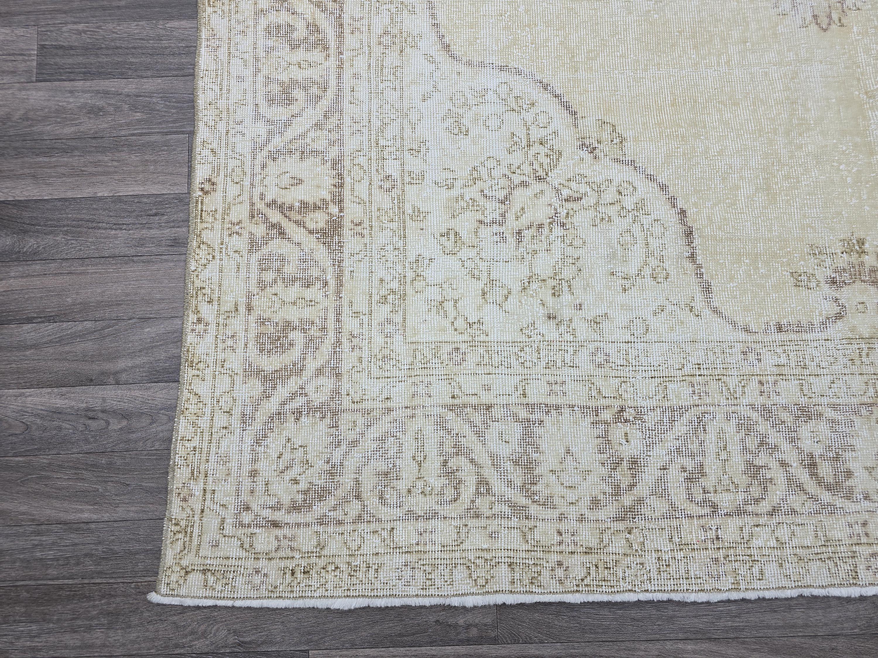 Hand Knotted Wool Oushak Rug 7x10: Neutral Medallion Turkish Carpet