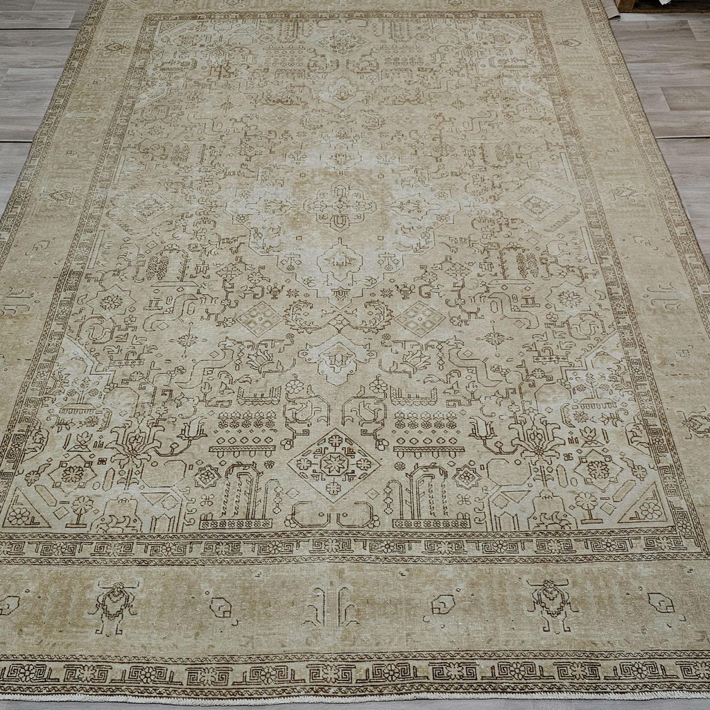 9x13 Vintage Handwoven Wool Oushak Rug: Neutral Beige Carpet