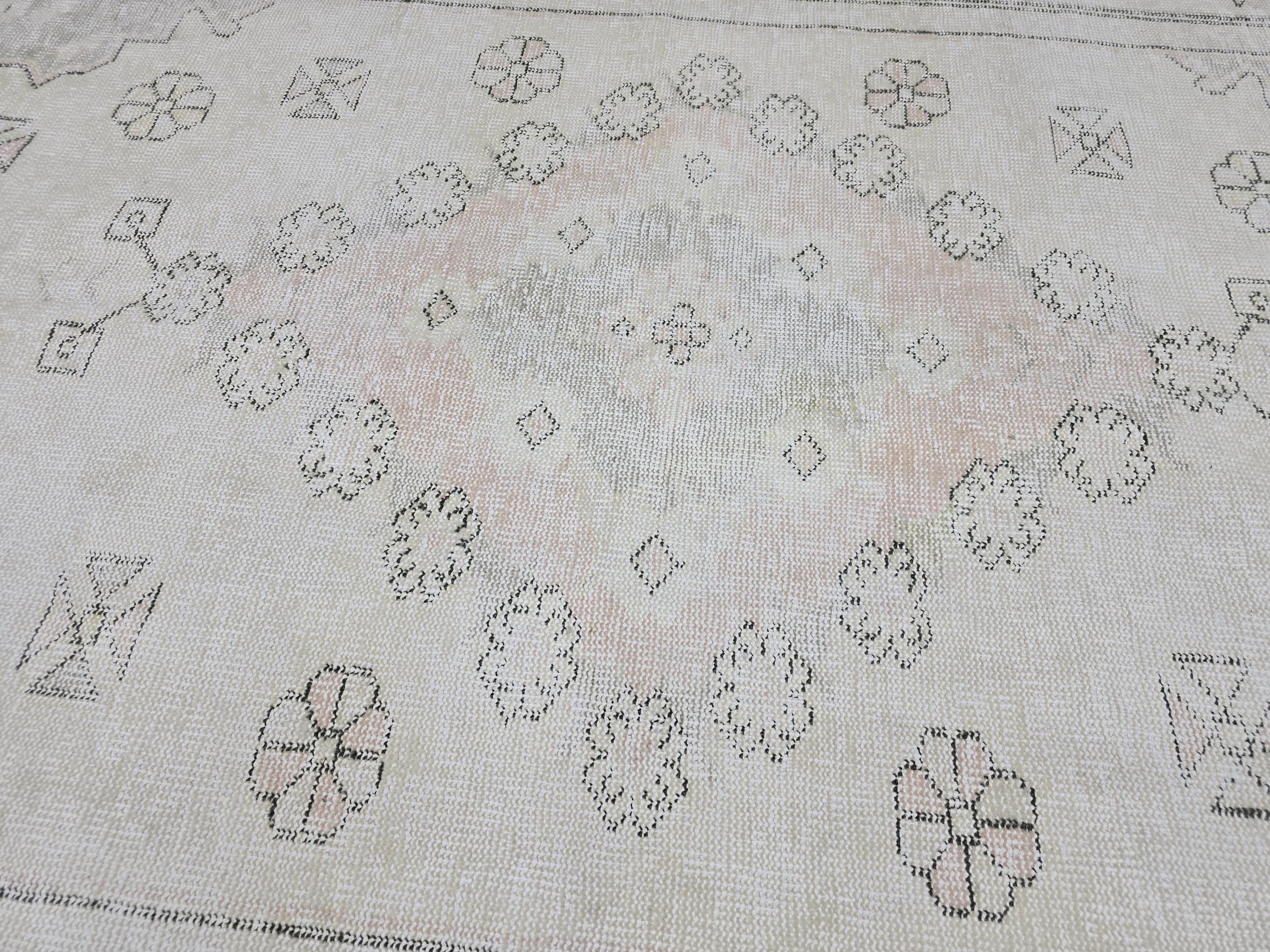 Large Vintage Oushak Rug: 6x10 Ivory Turkish Wool Rug