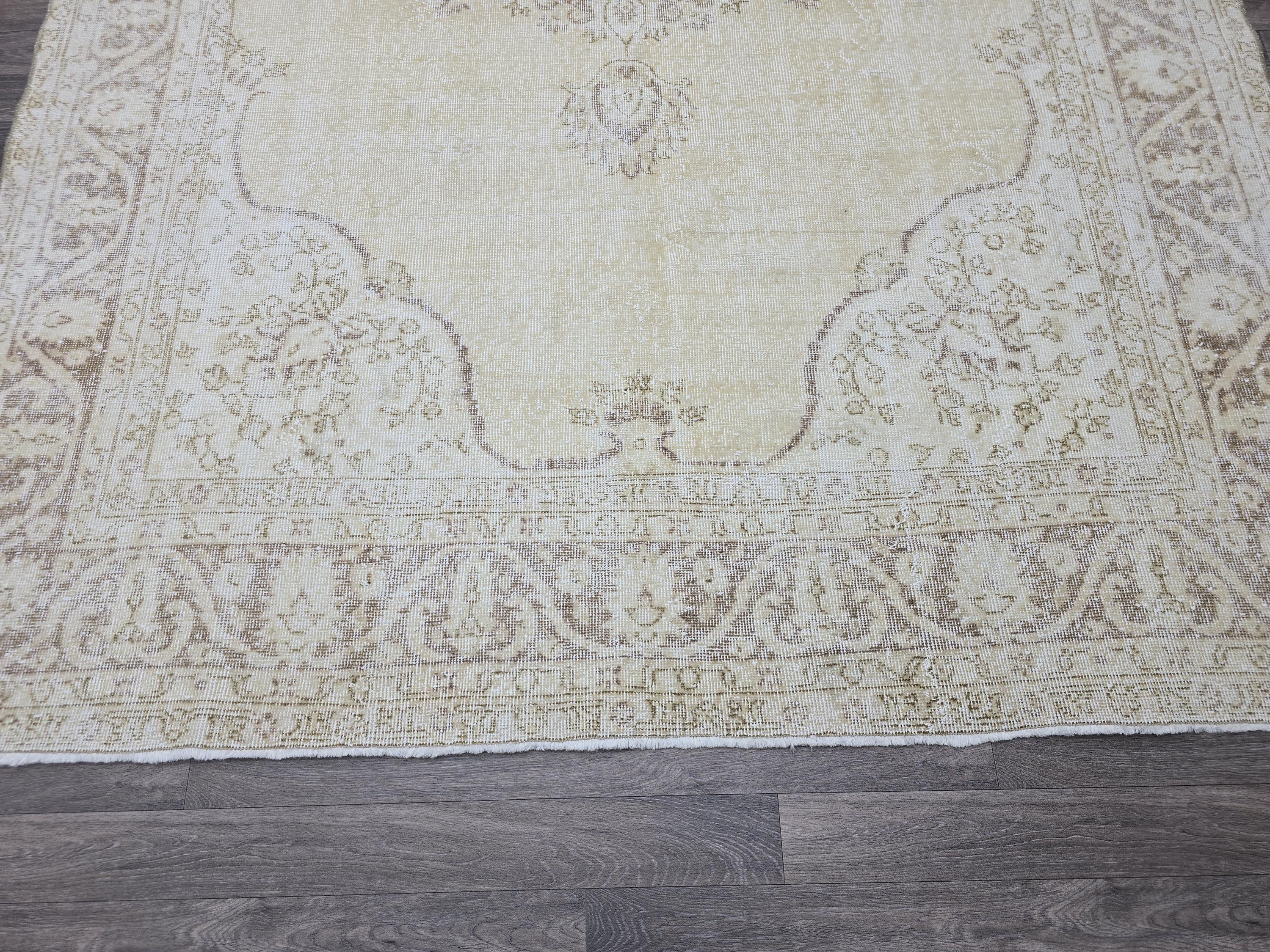 Hand Knotted Wool Oushak Rug 7x10: Neutral Medallion Turkish Carpet