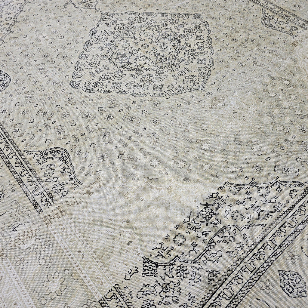 10x12 Vintage Neutral Area Rug / Distressed Turkish Rug/ Hand Knotted Wool Rug, Large Oushak rug, oversize Bedroom rug, saloon rug