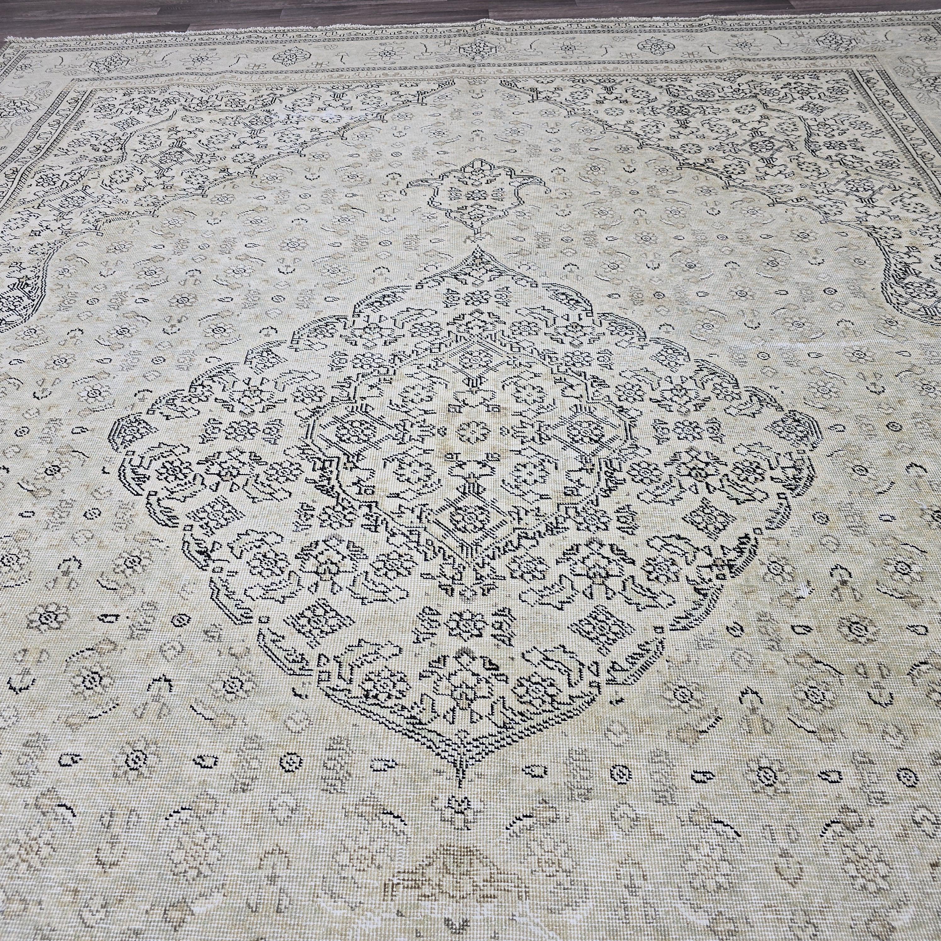 10x12 Vintage Neutral Area Rug / Distressed Turkish Rug/ Hand Knotted Wool Rug, Large Oushak rug, oversize Bedroom rug, saloon rug