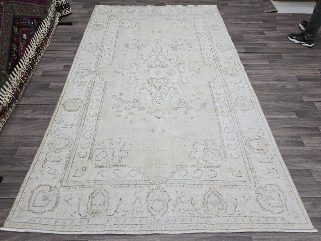 Vintage Oushak Rug 6x10: Handknotted Wool Turkish Carpet