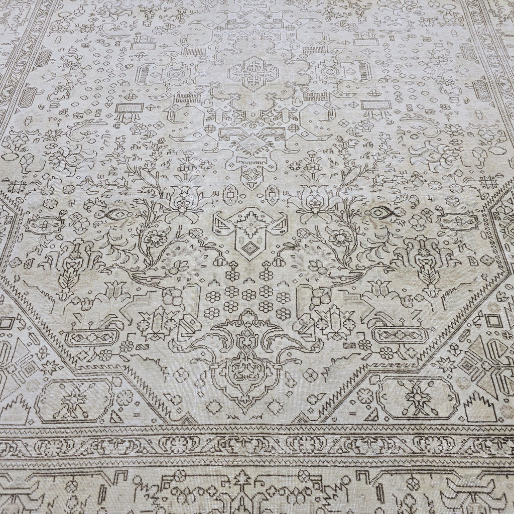 Vintage Oushak Turkish Rug: 8x11 Beige Cream Wool Area Rug