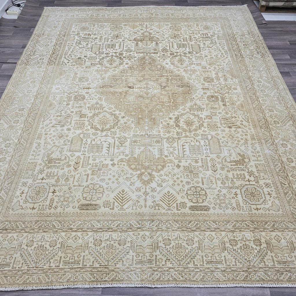 10x12 Vintage Handwoven Wool Rug: Neutral Beige Persian Heriz Style, 9'6" x 12'1"