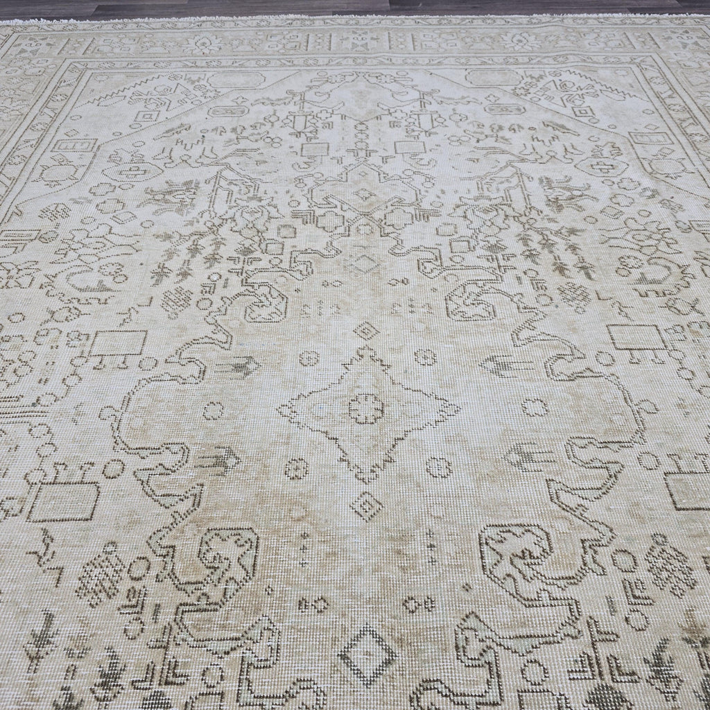 8x10.65 feet Neutral Turkish Vintage Area Rug - Oushak Rug 8x10 - Distressed Wool Rug - Persian Geometric rug 8x10