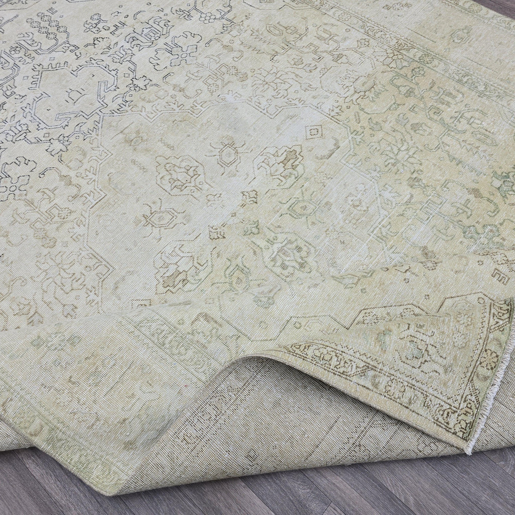 Handmade Oushak Wool Rug 8x11: Neutral Vintage Turkish Rug