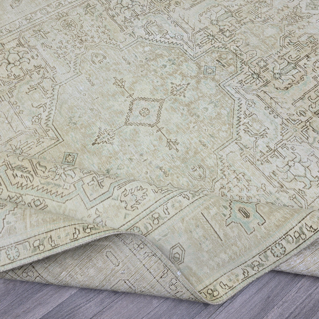 8x10 Vintage Turkish Oushak Rug: Hand-Knotted Wool, Neutral Pastel